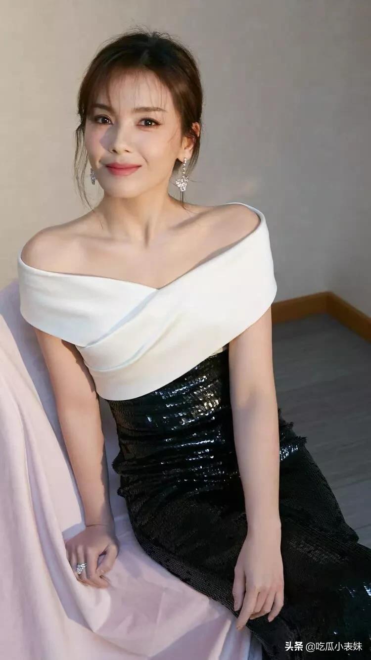 刘涛迷人美照，衣着光鲜，靓丽时尚，真的很美