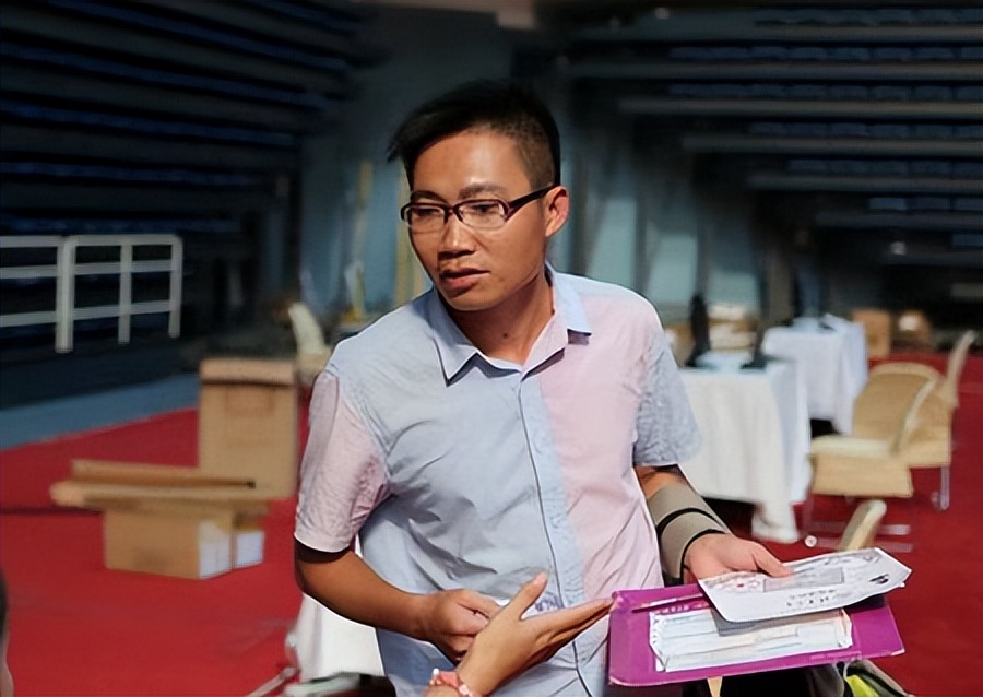 小编带你聆听《讲述高考钉子户的感人故事》