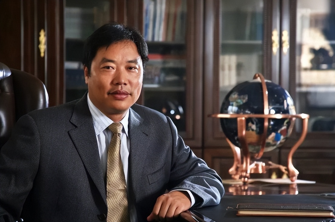 申通快递创始人陈小英：146亿把申通卖给马云，又凭雨伞揽上百亿