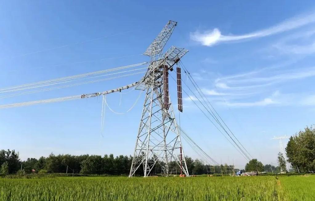 特高压输电利国利民！为什么中国刚引进这项技术时，会饱受争议？