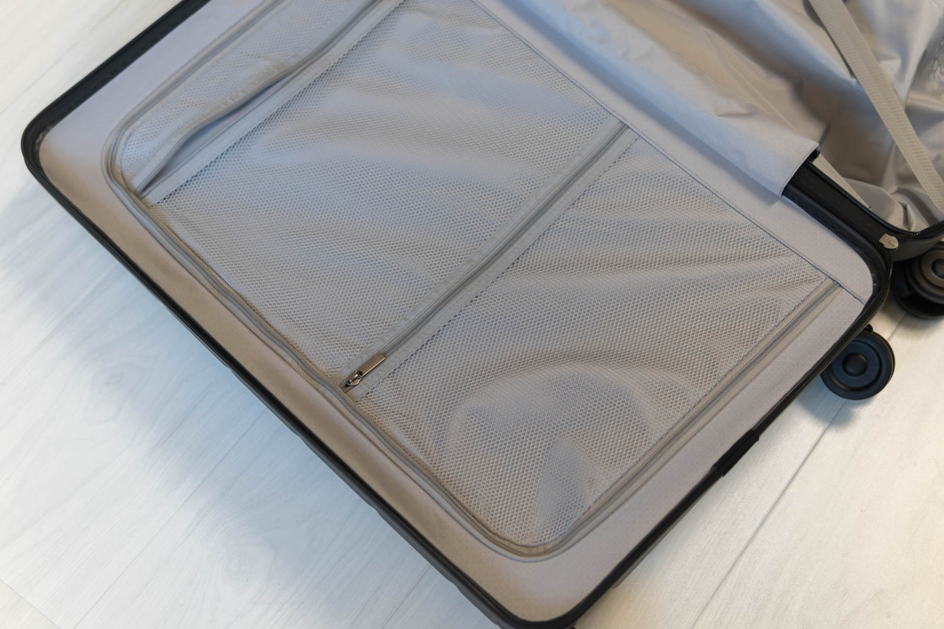 开学返校，出差出游，轻巧抗压好收纳的小米24寸旅行箱值得选择