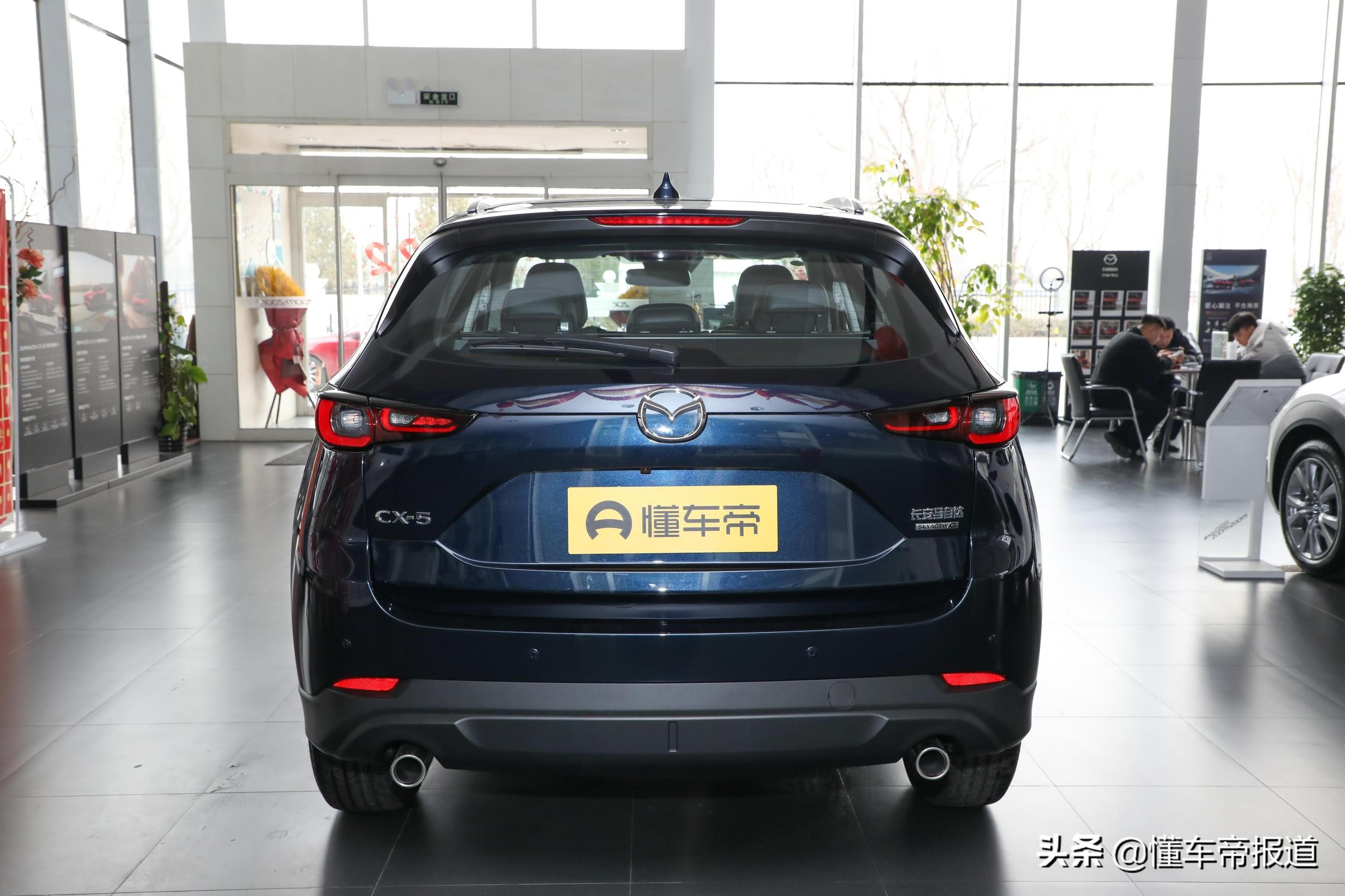 马自达 5（新车｜预售17.98万元起，性价比有提升！新款马自达CX-5实拍）