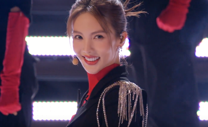 《乘风破浪》一代师姐霸气夺冠，金晨表现亮眼，为啥当年没成团？