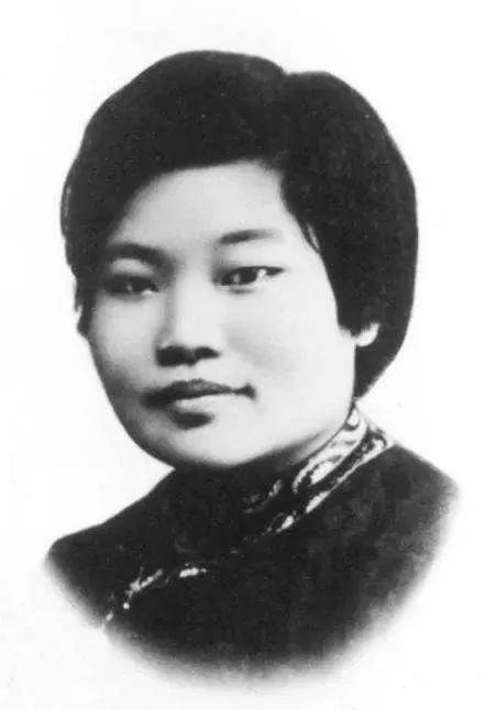 巾帼女英雄的故事