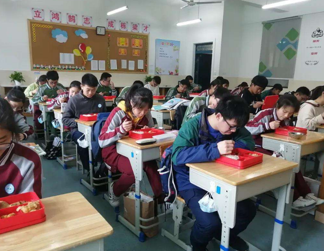 有4种证书被取消，学生考了毫无用处，别被割韭菜