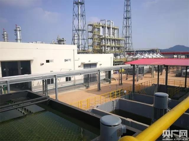 冲破国外技术封锁、创下多个“第一”！2022年，华理发出“最耀眼”的一束光！