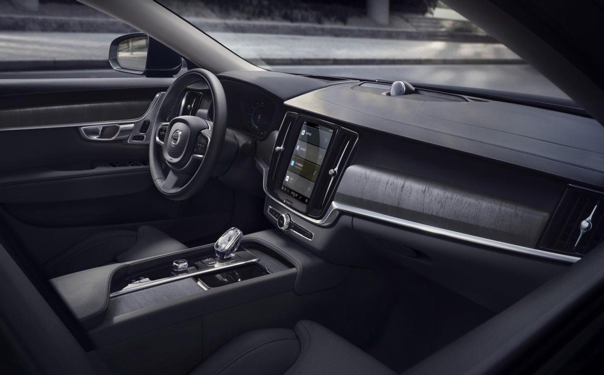 彰显品牌价值，沃尔沃重磅上线沃尔沃S60新车