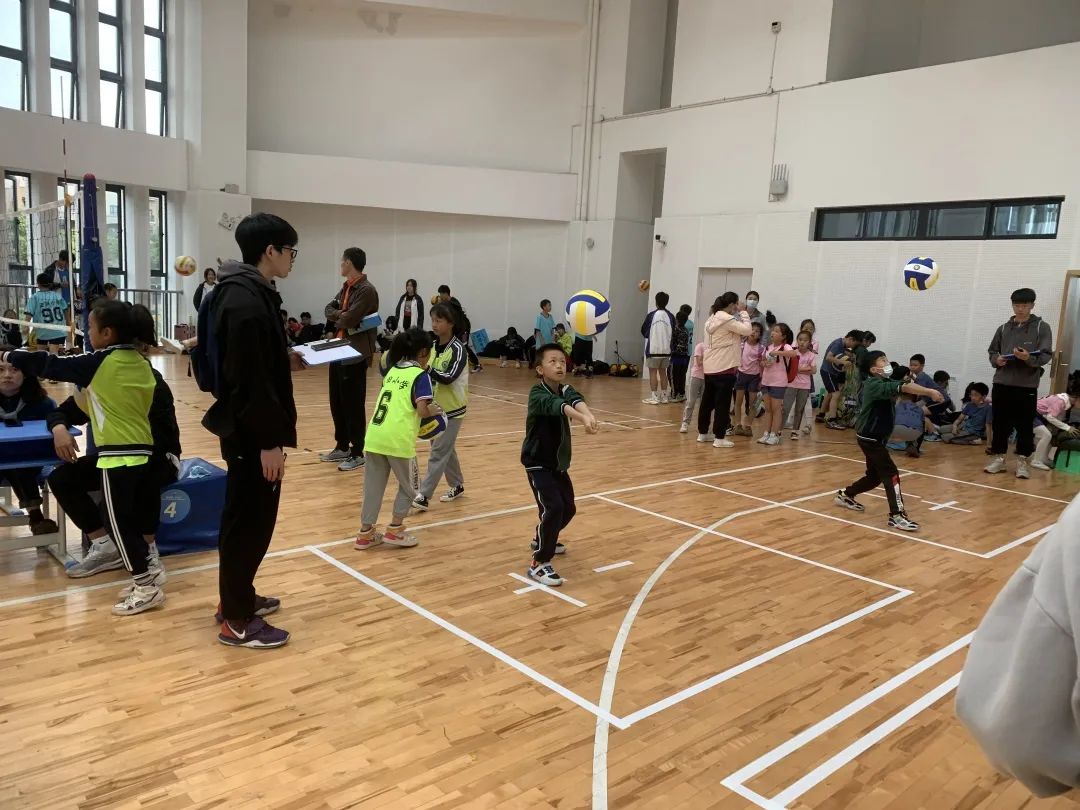 天府新区锦江小学在“天府共享杯”排球联赛中喜获佳绩