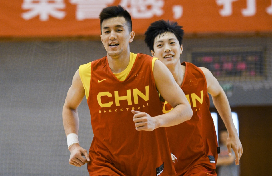 中国男篮14人名单出炉，阿不都沙拉木落选，高诗岩和范子铭无缘