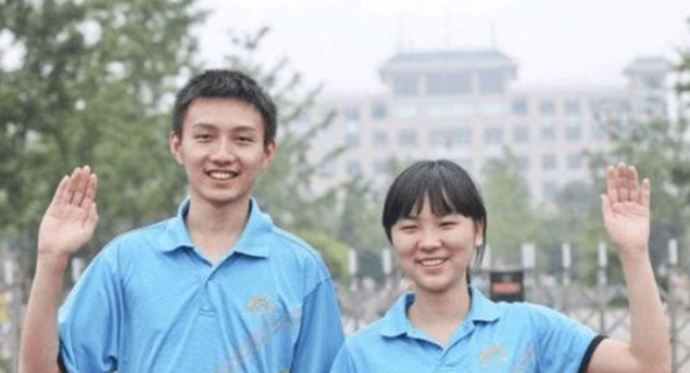 2013年，湖北学霸贺维艺拒绝保送清华，要享受考试过程，考了几分