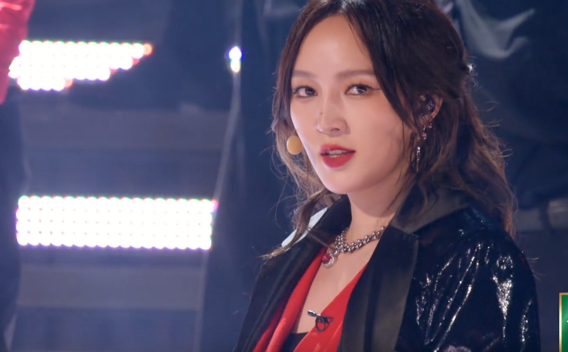 《乘风破浪》一代师姐霸气夺冠，金晨表现亮眼，为啥当年没成团？