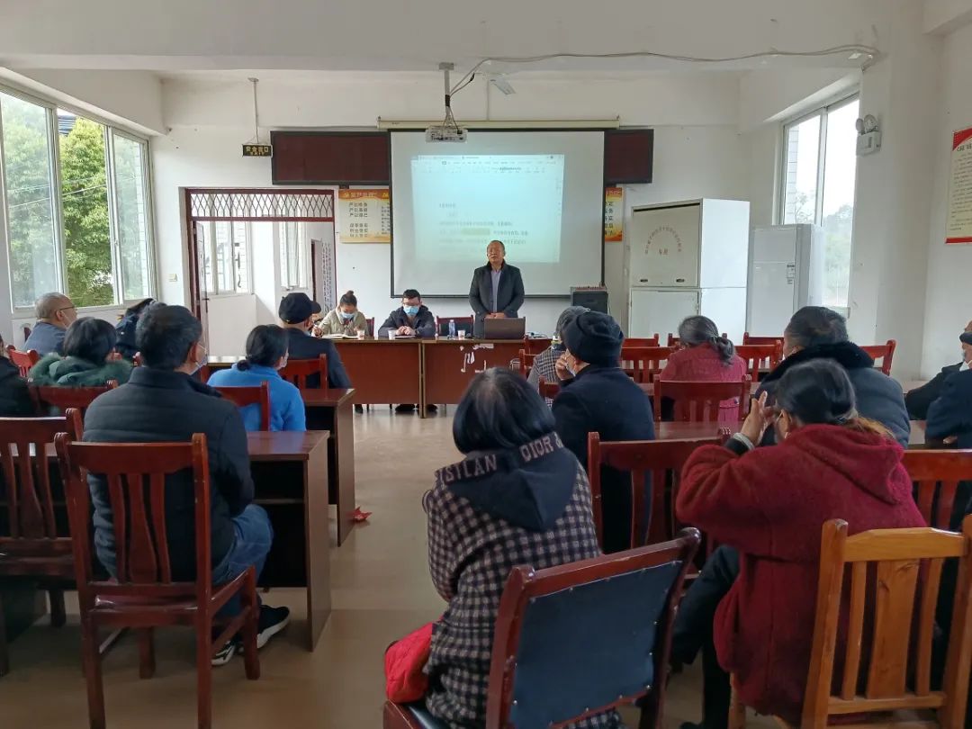 瀛领所胡群挥律师走进钟祥镇针鼓社区作住宅专项维修资金法律培训