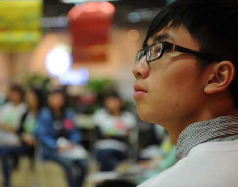 22岁刚上大学就感到很自卑，不是学生不努力，而是现实很无奈