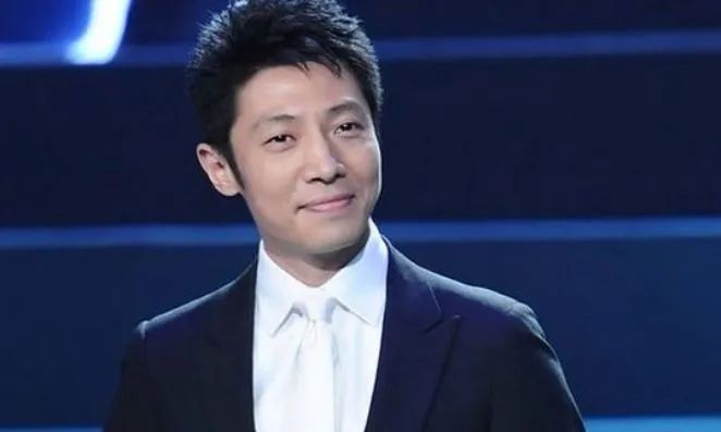 央视主持人神奇的亲戚网：撒贝宁有个亲妹妹，刚强和徐春妮是夫妻