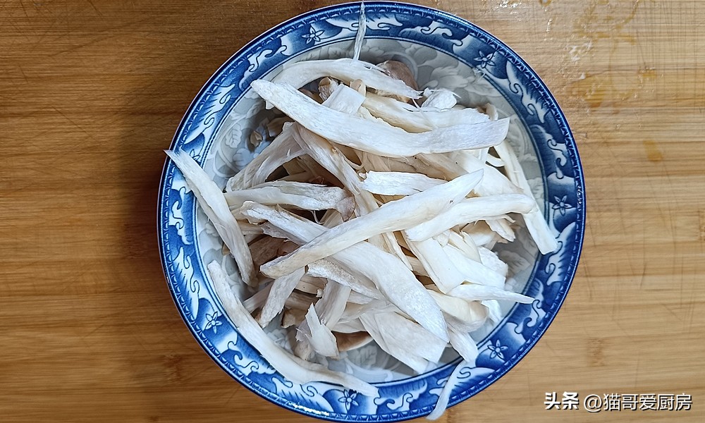 图片[5]-【豆腐烧草鱼】做法步骤图 麻辣鲜香的味道和滑嫩爽口-起舞食谱网