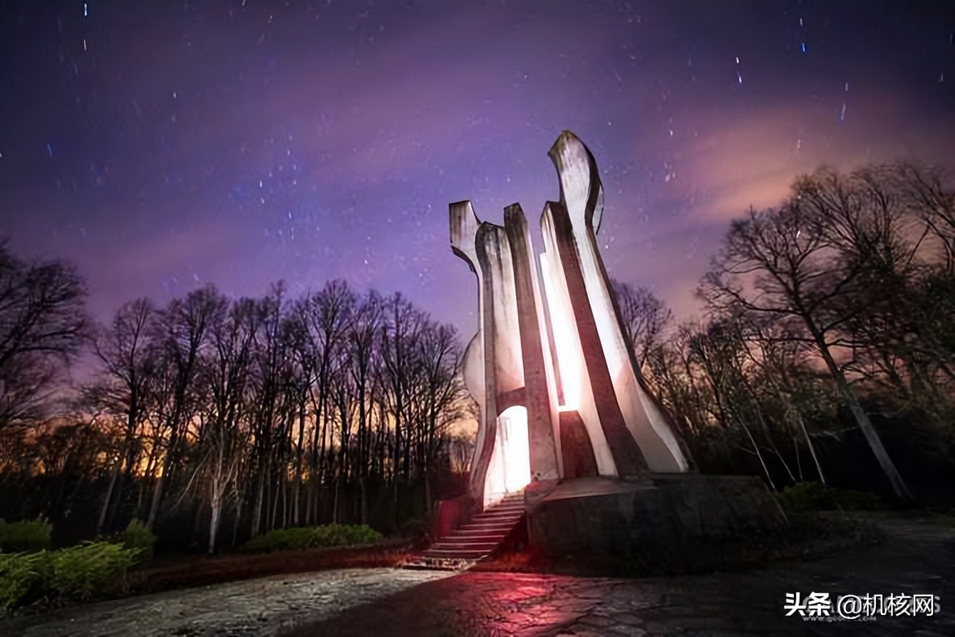 巴尔干土地上的无声呐喊 | Spomenik纪念碑考