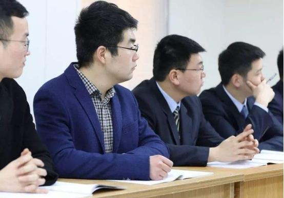 这类大学生注意了，毕业后可能直接成为公务员，身份是干部级别