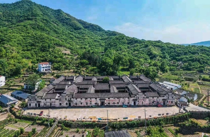 不输嵊州、慈溪，杭绍旁边的这座好逛又好吃的小城更值得推荐