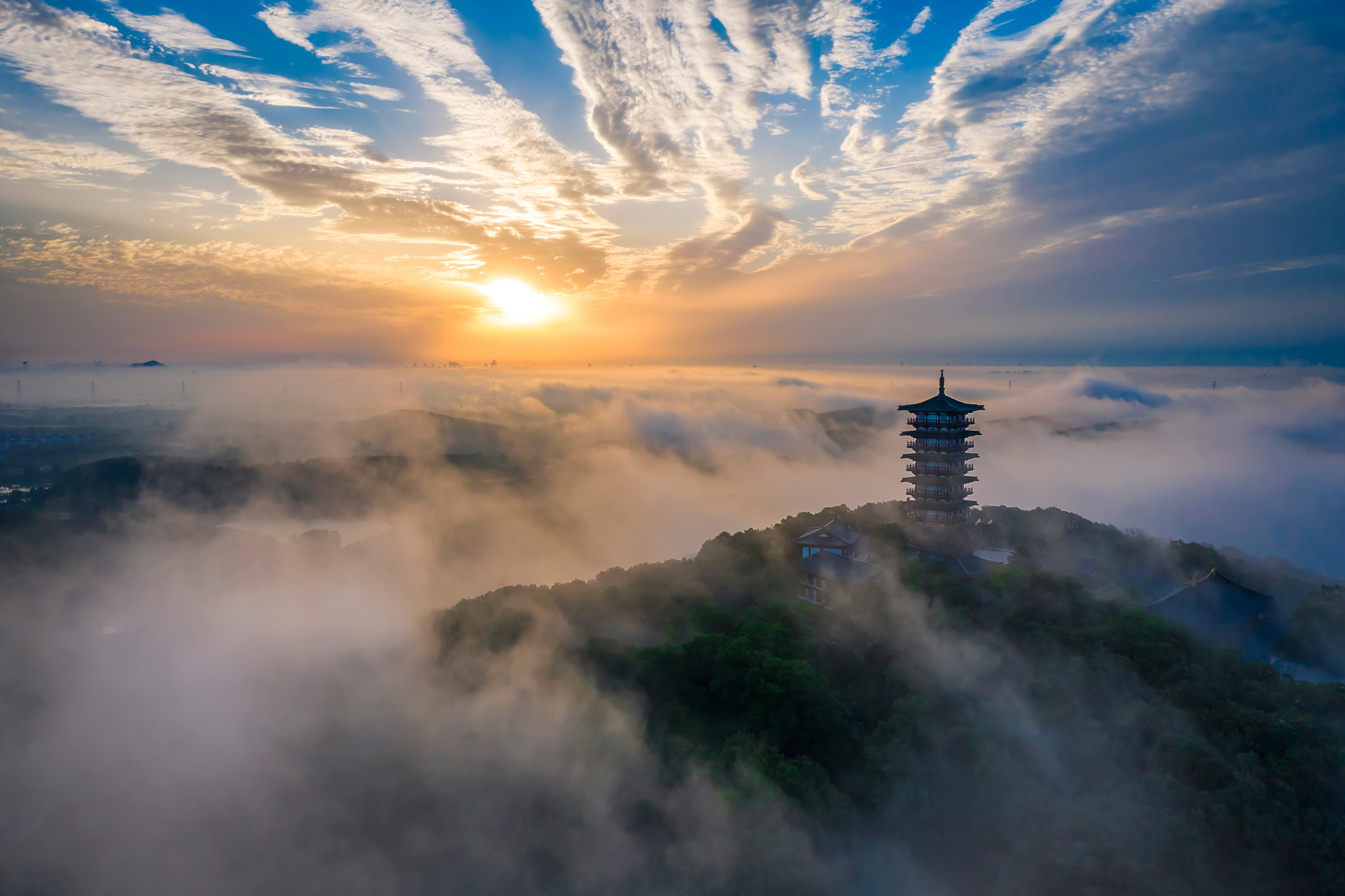 紫蓬山玩法:爬山/登高看合肥城景点:大蜀山森林公园/火山瀑/西扩