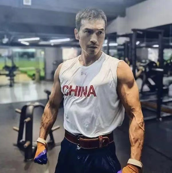 杨幂的眼角，阿娇的脸，明星脸上受伤、毁容，各个让人揪心