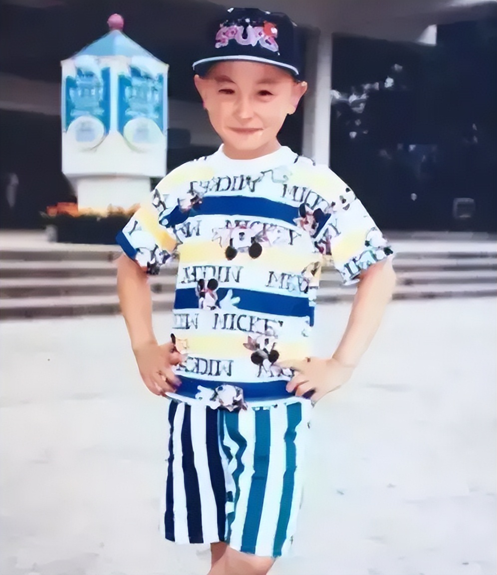 冯小刚遭人陷害，蔡国庆立过3次三等功，军旅男星为何如此优秀？