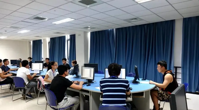 电脑阅卷为何答案相同，得分却不同？这些“小细节”你要知道