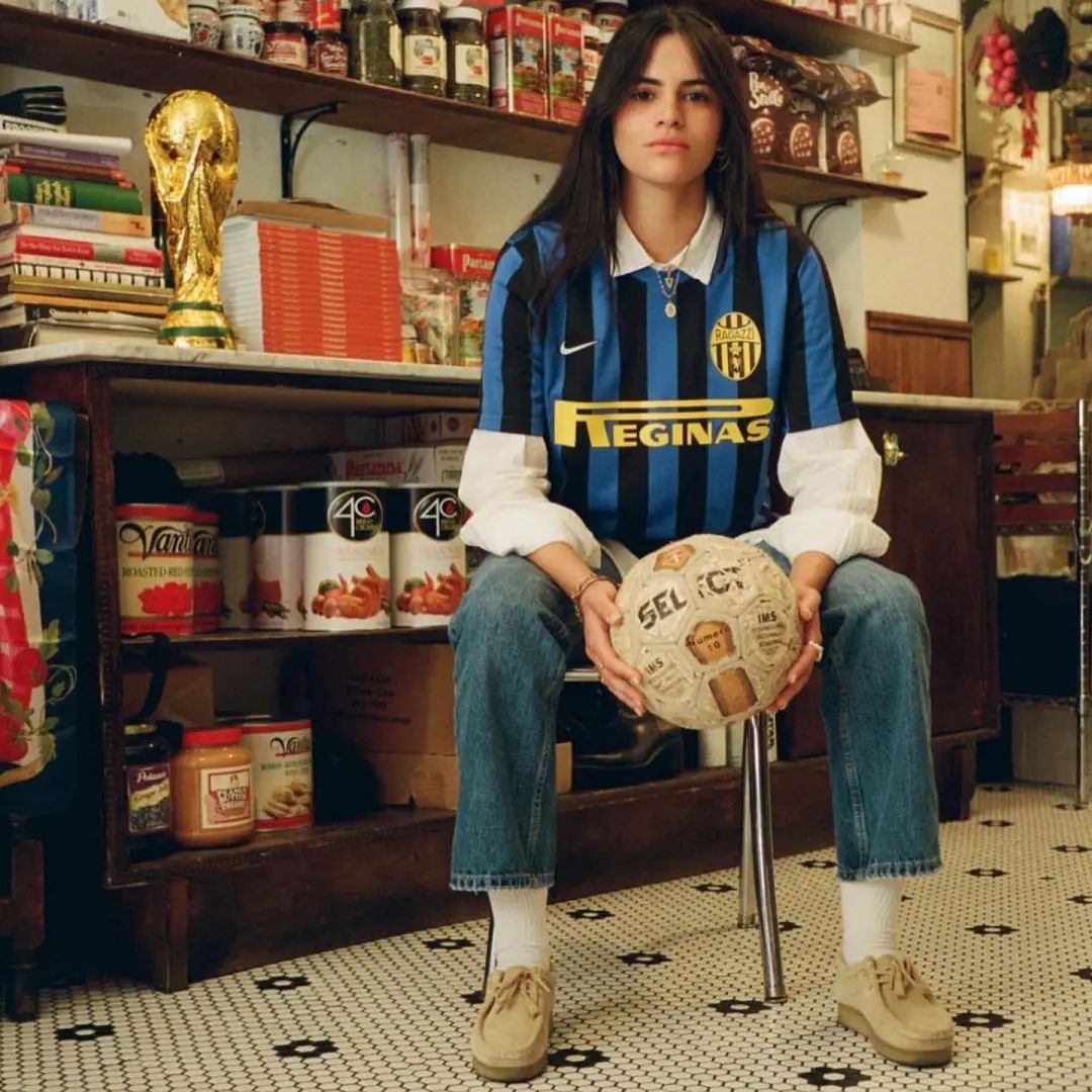 5号足球衣代表什么（世界杯来了，Blokecore 风的球衣穿搭席卷全球）