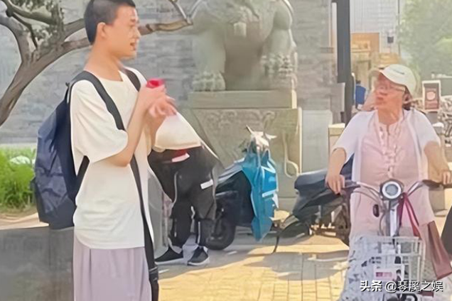 女学霸倒追北大“韦神”，两人性格截然相反，真心爱慕还是蹭流量