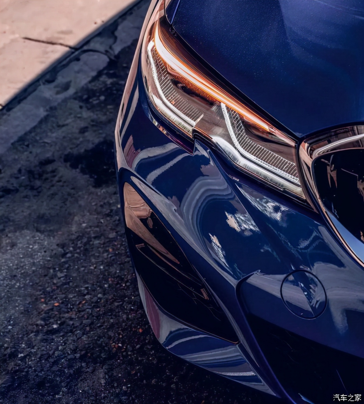 全新BMW 3系网红色 波尔蒂芒蓝再度袭来