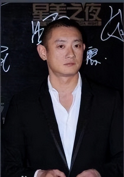 王烁的嚣张是因为没有人及时管束,而汪雨的跋扈则完全是因为家里人的