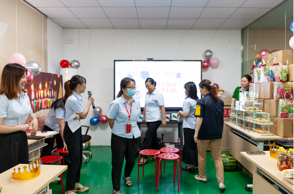 “富印幸福家，濃情生日趴”——富印集團舉行員工集體生日會
