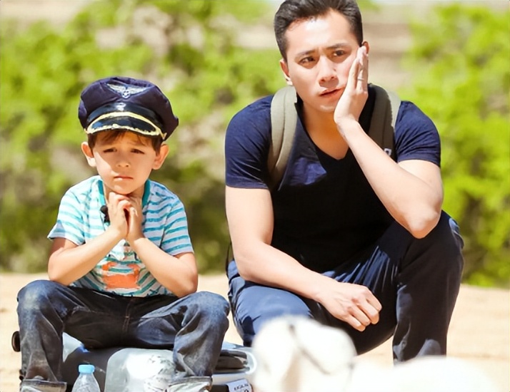 明明有1米8的大高个，但看起来很“矮”的12位男星，个个让人意外