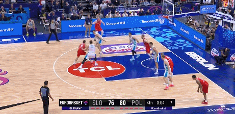 篮球欧锦赛波兰球员（波兰欧锦赛战胜斯洛文尼亚！波尼特卡拿下他欧锦赛史上第三次三双）