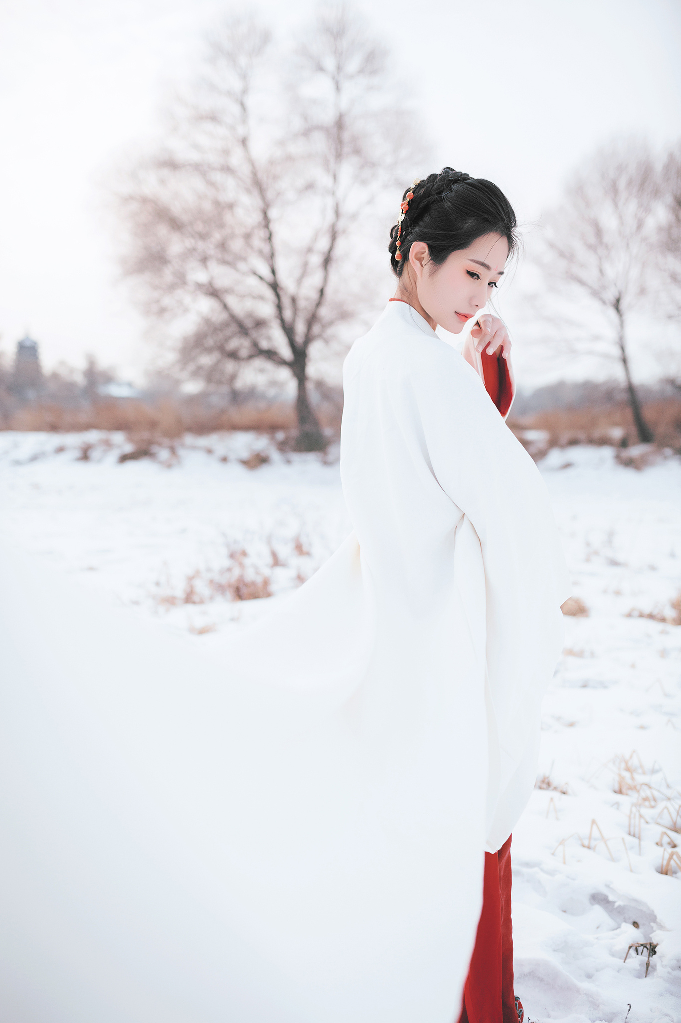 你們說話要負(fù)責(zé)（婆婆說風(fēng)涼話，現(xiàn)在就得負(fù)責(zé)，都說我不孝，你們站著說話不腰疼）