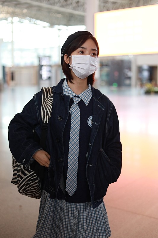 沈月的日常穿搭超可爱，学院风的穿搭就是美，都不像成年人了