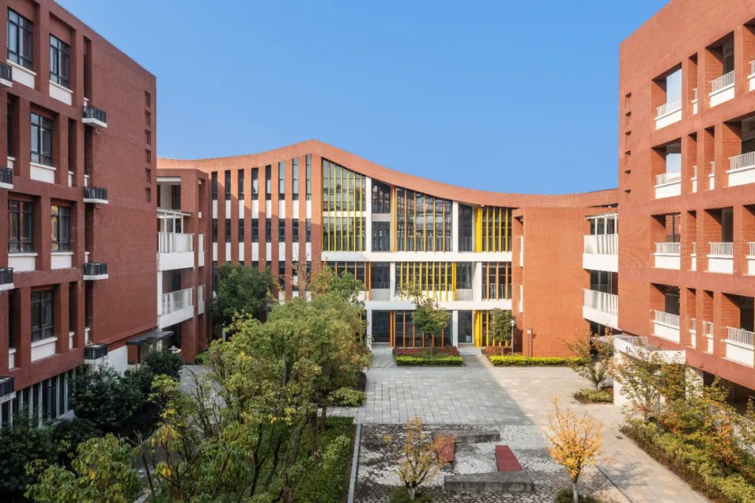 清华大学附属实验学校,清华大学附属实验学校和清华附中的关系-爱妻自