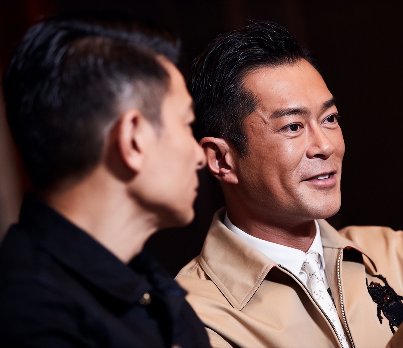 林雪揭露香港演员黑幕,称明面上做慈善的就两人,刘德华和古天乐