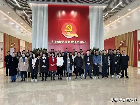 潮平岸阔催人进 风起扬帆正当时——2021年新录用公务员初任培训班综述