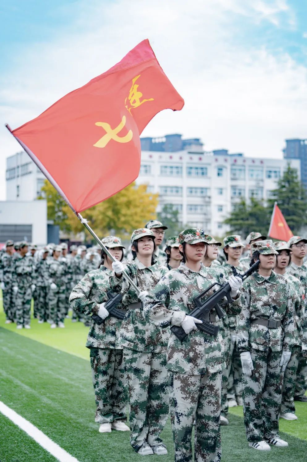 南京浦口中等專業學校：高標準接受檢閱！軍訓結營震撼來襲