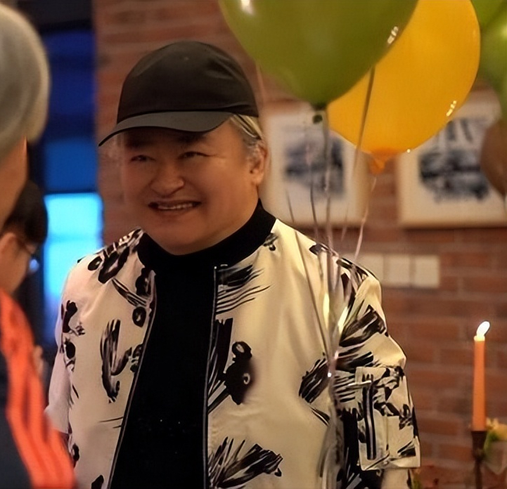 有苦难言的8位明星，多年顽疾缠身，有人成身体缺陷抱憾一生