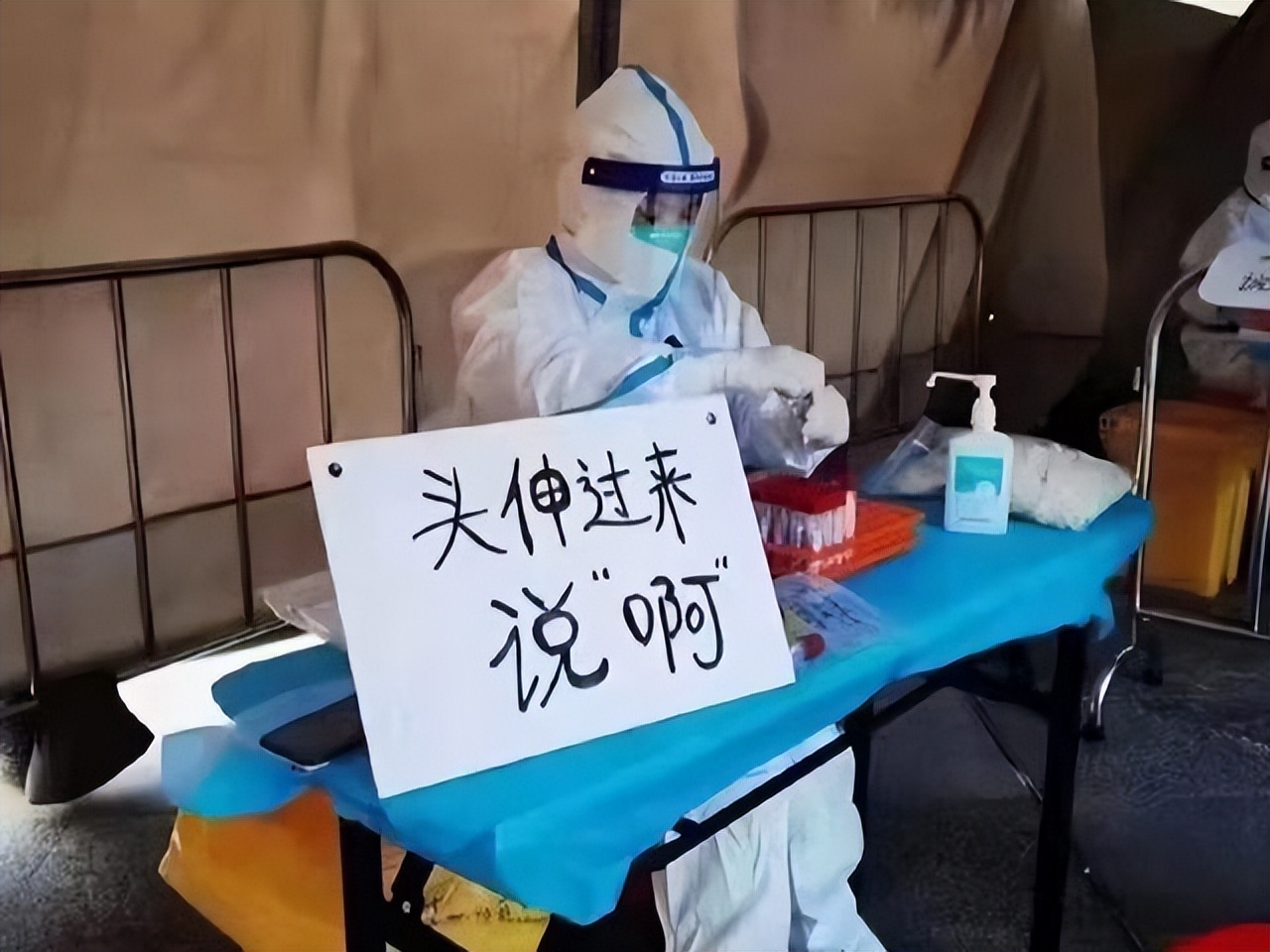 全国多地中小学停课，高考是否会推迟？高中班主任给出预测