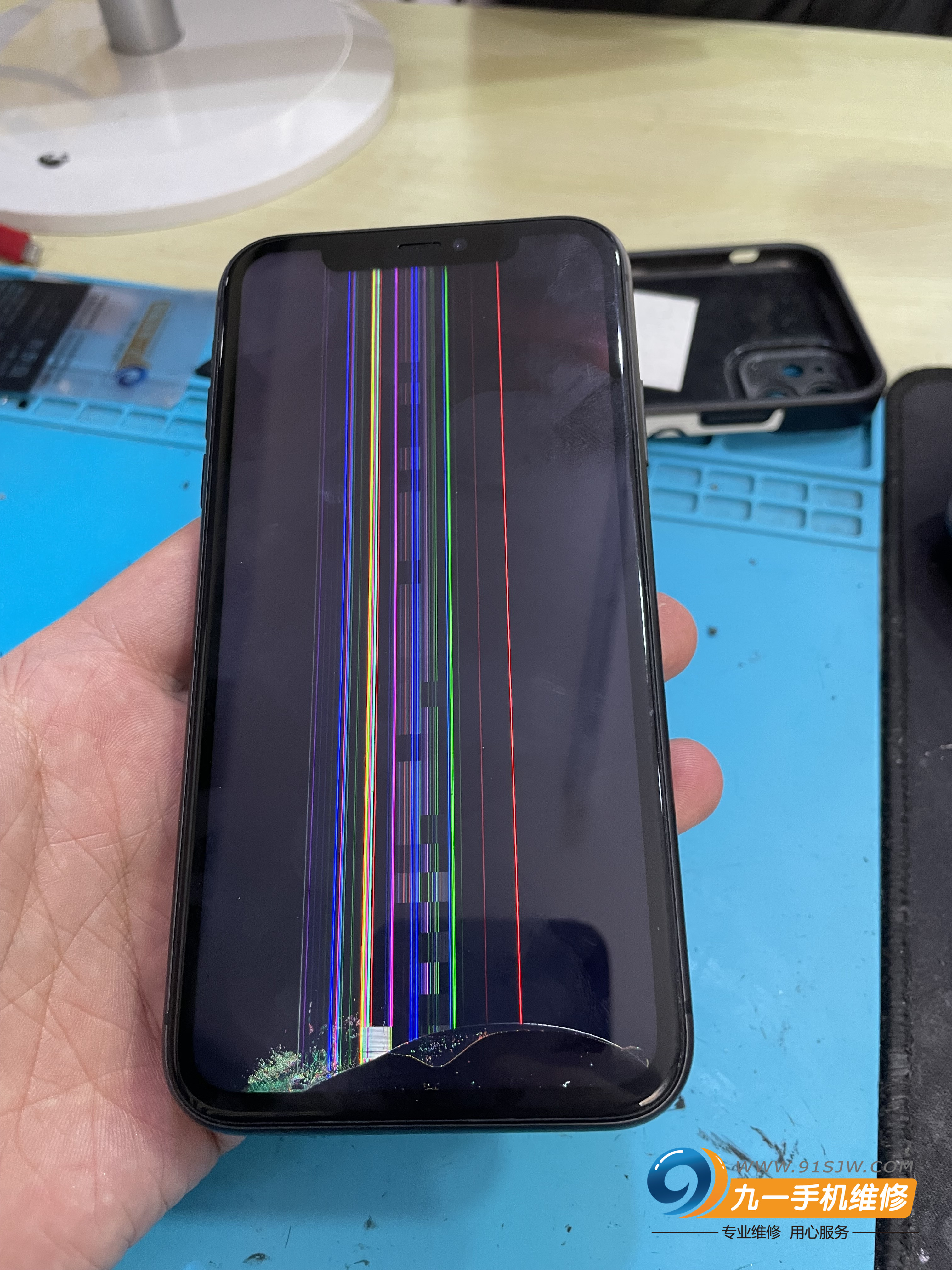 手机屏碎了如何自己修复，手机屏碎了如何自己修复补救？