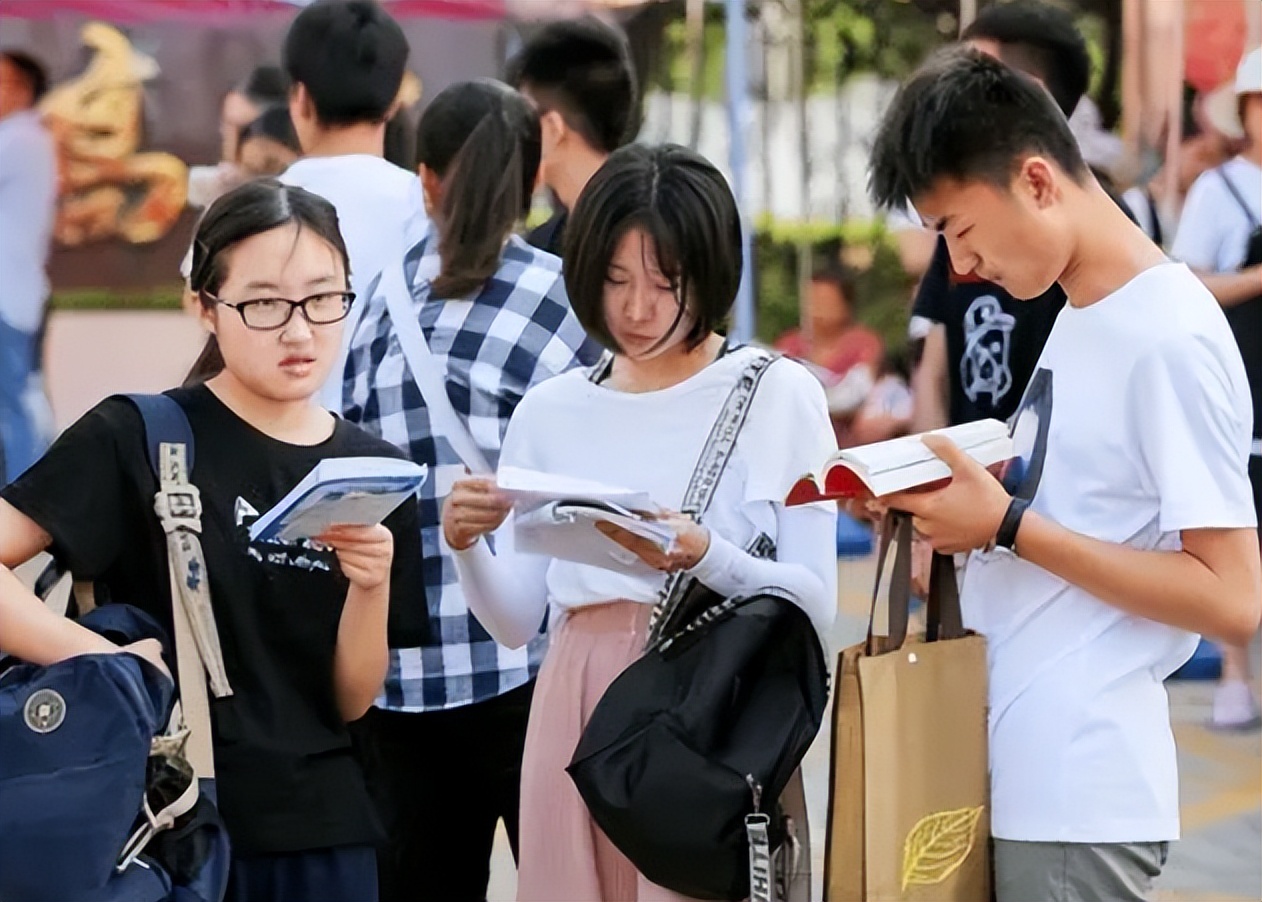 高考迎新变化，多所985高校宣布停招此类学生，提前做好心理准备