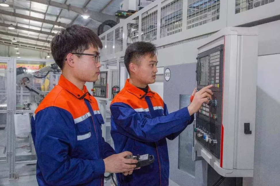 大学工科专业热度排名，土木工程意外登顶，计算机“跌落神坛”