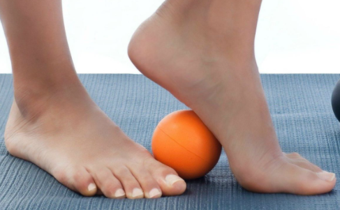 篮球鞋气垫破了能修么（脚踝扭伤：崴脚后应该如何处理？运动员们是如何恢复的？）