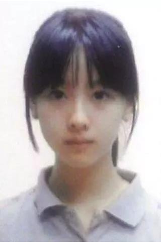 “面如觀音”陳都靈：當年美過奶茶妹妹，演技尷尬卻頻頻合作頂流
