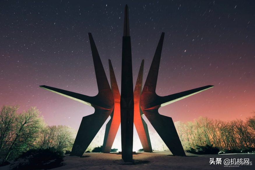 巴尔干土地上的无声呐喊 | Spomenik纪念碑考