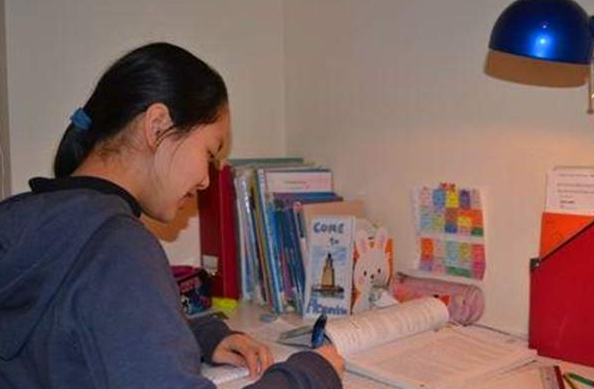 湖北一高中被学生投诉，理由是学校放假太少，官方的回复太暖了