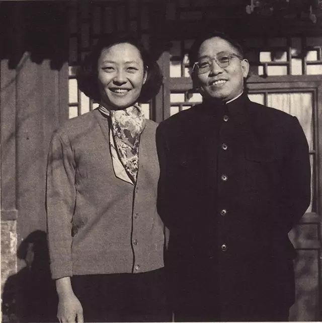 北大女生被美军强奸，全国50万人参与示威游行，高呼美军滚出中国