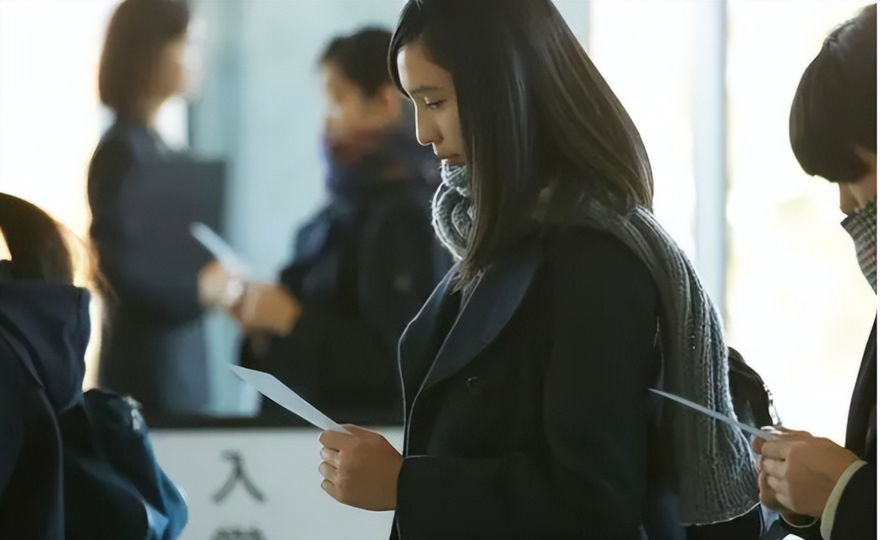 老板怎样玩大学生「大学生怎样控制玩手机」-友友